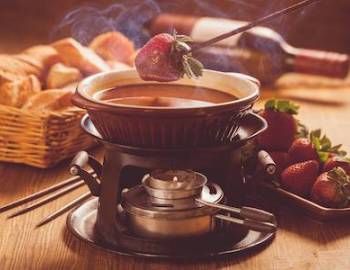 chocolate fondue with strawberries